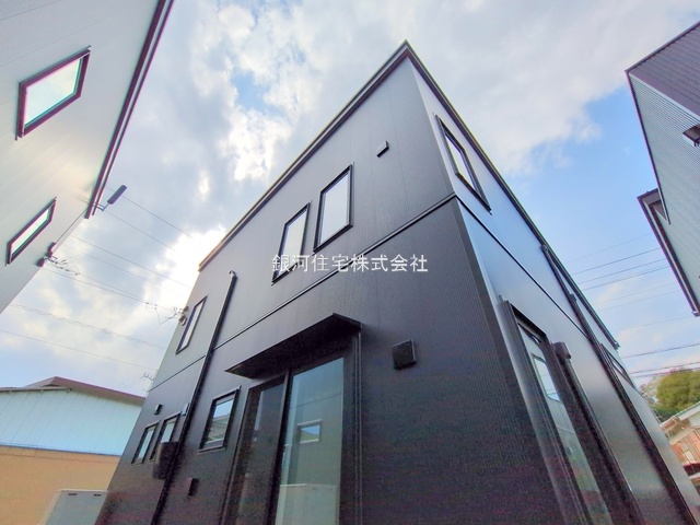 G00373353 埼玉県入間市大字上藤沢 中古一戸建て 4780万円 土地面積136.14m² (約41.18坪) 建物面積97.70m² (約29.55坪) 間取り２ＳＬＤＫ 築年月2024年07月(築1年)【外観15】