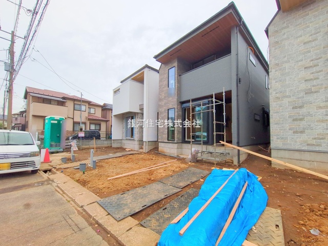 G00373475 千葉県船橋市薬円台３丁目 新築一戸建て 4390万円 土地面積110.00m² (約33.27坪) 建物面積101.02m² (約30.55坪) 間取り３ＳＬＤＫ 築年月2025年06月【外観4】