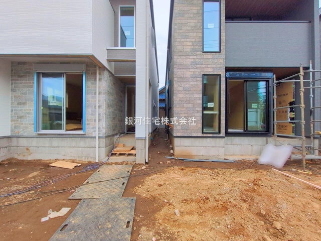 G00373475 千葉県船橋市薬円台３丁目 新築一戸建て 4390万円 土地面積110.00m² (約33.27坪) 建物面積101.02m² (約30.55坪) 間取り３ＳＬＤＫ 築年月2025年06月【外観5】