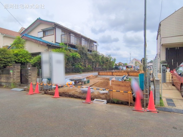 G00373529 東京都国立市青柳1丁目 新築一戸建て 6499万円 土地面積131.64m² (約39.82坪) 建物面積100.38m² (約30.36坪) 間取り4LDK 築年月2025年07月