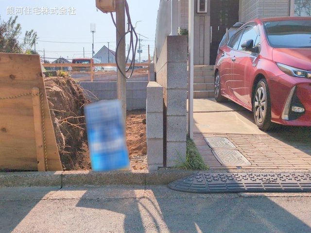 G00373529 東京都国立市青柳１丁目 新築一戸建て 6499万円 土地面積131.64m² (約39.82坪) 建物面積100.38m² (約30.36坪) 間取り４ＬＤＫ 築年月2025年07月【外観7】