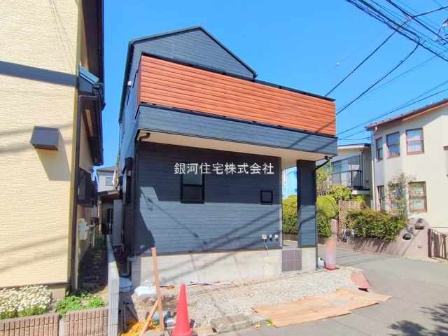 G00373548 神奈川県横浜市港北区新吉田東５丁目 新築一戸建て 5580万円 土地面積70.39m² (約21.29坪) 建物面積70.38m² (約21.28坪) 間取り２ＳＬＤＫ 築年月2025年05月(築１年以内)【外観4】