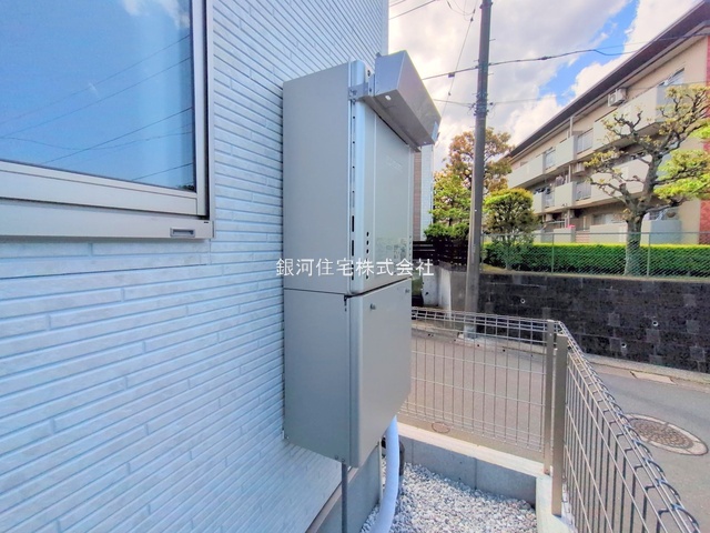 G00373567 神奈川県川崎市多摩区菅仙谷２丁目 新築一戸建て 5480万円 土地面積102.47m² (約30.99坪) 建物面積99.63m² (約30.13坪) 間取り４ＬＤＫ 築年月2025年04月(築１年以内)【外観9】