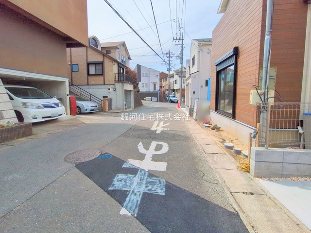 G00373568 神奈川県川崎市多摩区菅仙谷２丁目 新築一戸建て 5180万円 土地面積102.76m² (約31.08坪) 建物面積83.83m² (約25.35坪) 間取り３ＬＤＫ 築年月2025年03月(築１年以内)【外観14】