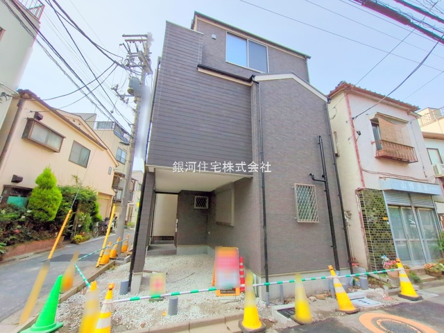 G00373612 東京都墨田区八広５丁目 新築一戸建て 4580万円 土地面積45.82m² (約13.86坪) 建物面積88.36m² (約26.72坪) 間取り３ＬＤＫ 築年月2025年05月(築１年以内)【外観2】
