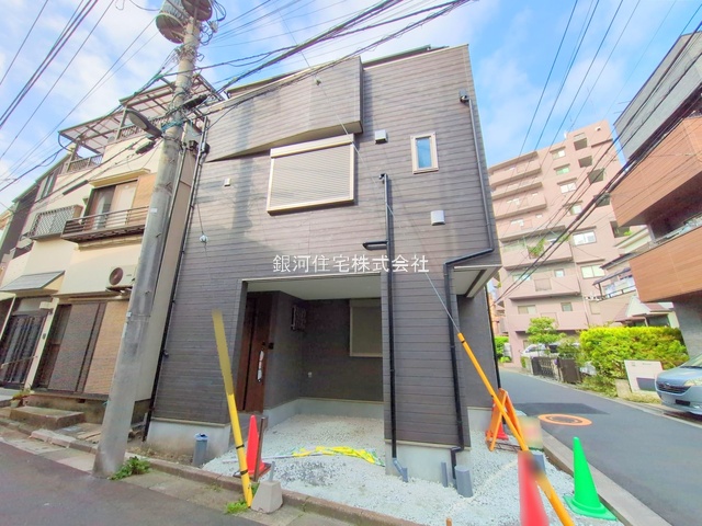 G00373612 東京都墨田区八広５丁目 新築一戸建て 4580万円 土地面積45.82m² (約13.86坪) 建物面積88.36m² (約26.72坪) 間取り３ＬＤＫ 築年月2025年05月(築１年以内)【外観15】