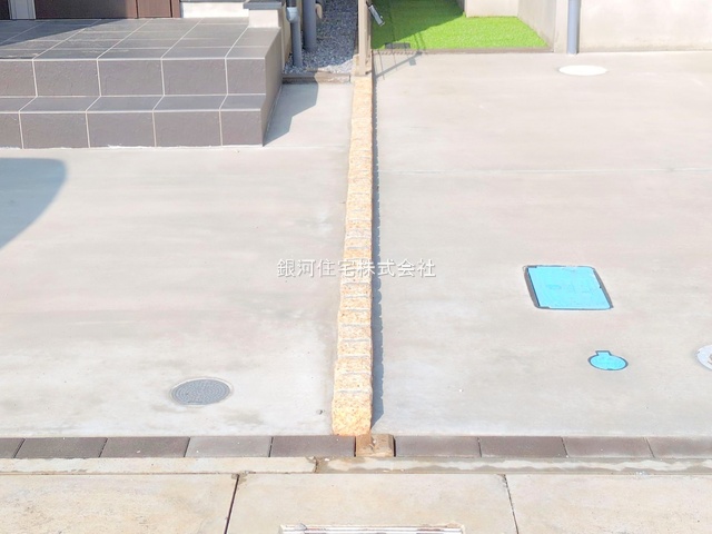 G00373633 埼玉県川口市大字安行小山 新築一戸建て 3790万円 土地面積100.09m² (約30.27坪) 建物面積94.18m² (約28.48坪) 間取り４ＬＤＫ 築年月2025年05月(築１年以内)【外観10】
