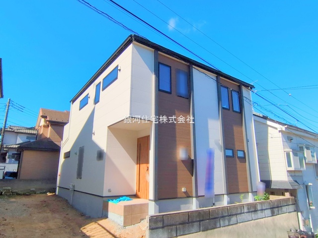 G00373823 神奈川県横浜市港南区下永谷３丁目 新築一戸建て 6990万円 土地面積164.07m² (約49.63坪) 建物面積128.10m² (約38.75坪) 間取り５ＬＤＫ 築年月2025年07月(築１年以内)【外観4】