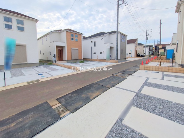 G00374295 埼玉県上尾市大字瓦葺 新築一戸建て 3590万円 土地面積120.00m² (約36.29坪) 建物面積96.05m² (約29.05坪) 間取り３ＬＤＫ 築年月2025年06月(築１年以内)【外観13】