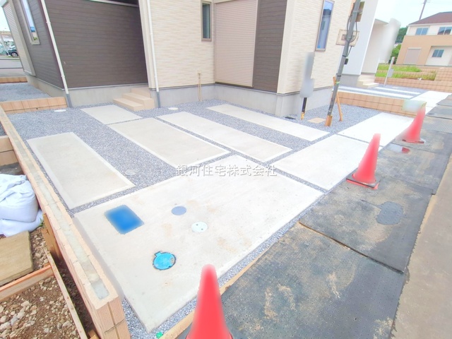 G00374296 埼玉県上尾市大字瓦葺 新築一戸建て 3590万円 土地面積120.03m² (約36.30坪) 建物面積96.67m² (約29.24坪) 間取り３ＬＤＫ 築年月2025年06月(築１年以内)【外観9】