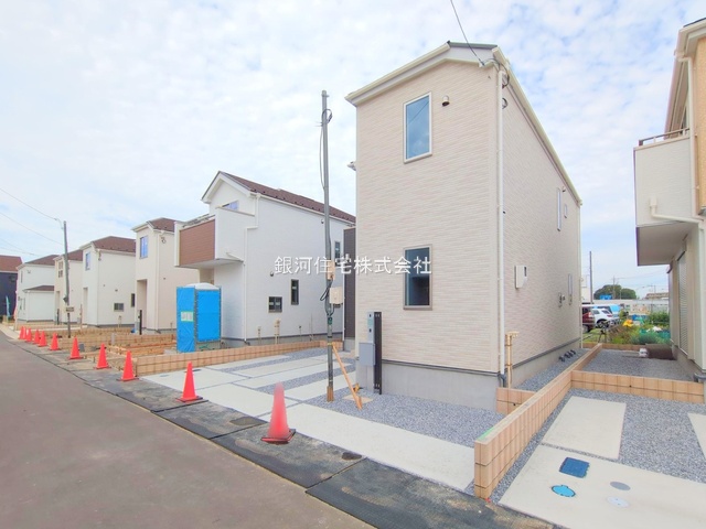 G00374296 埼玉県上尾市大字瓦葺 新築一戸建て 3590万円 土地面積120.03m² (約36.30坪) 建物面積96.67m² (約29.24坪) 間取り３ＬＤＫ 築年月2025年06月(築１年以内)【外観11】