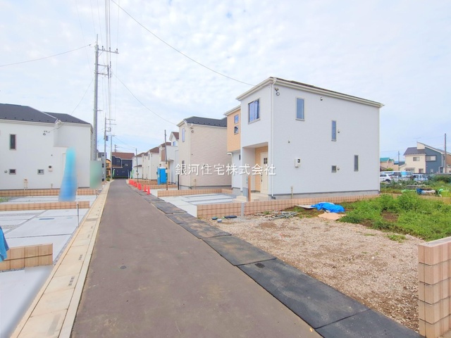 G00374296 埼玉県上尾市大字瓦葺 新築一戸建て 3590万円 土地面積120.03m² (約36.30坪) 建物面積96.67m² (約29.24坪) 間取り３ＬＤＫ 築年月2025年06月(築１年以内)【外観12】