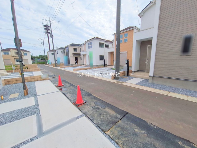 G00374296 埼玉県上尾市大字瓦葺 新築一戸建て 3590万円 土地面積120.03m² (約36.30坪) 建物面積96.67m² (約29.24坪) 間取り３ＬＤＫ 築年月2025年06月(築１年以内)【外観13】