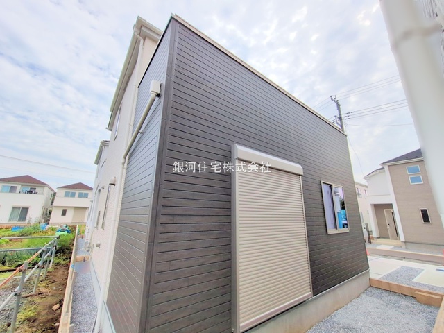 G00374296 埼玉県上尾市大字瓦葺 新築一戸建て 3590万円 土地面積120.03m² (約36.30坪) 建物面積96.67m² (約29.24坪) 間取り３ＬＤＫ 築年月2025年06月(築１年以内)【外観16】
