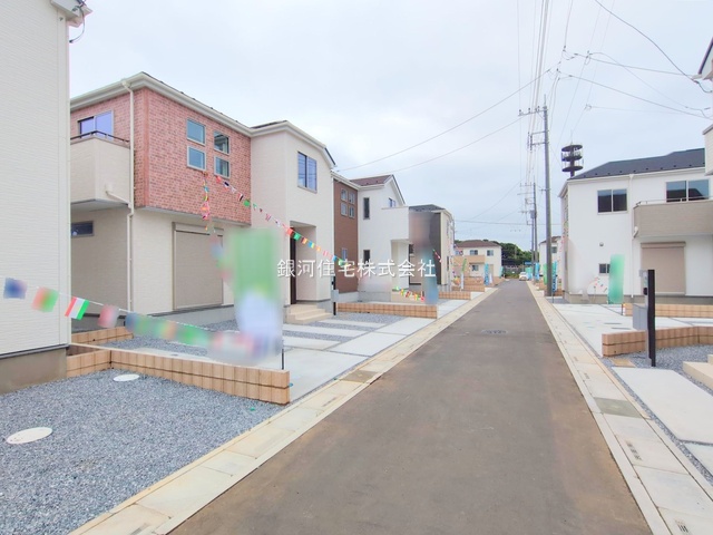 G00374298 埼玉県上尾市大字瓦葺 新築一戸建て 3590万円 土地面積120.12m² (約36.33坪) 建物面積95.43m² (約28.86坪) 間取り４ＬＤＫ 築年月2025年06月(築１年以内)【外観3】
