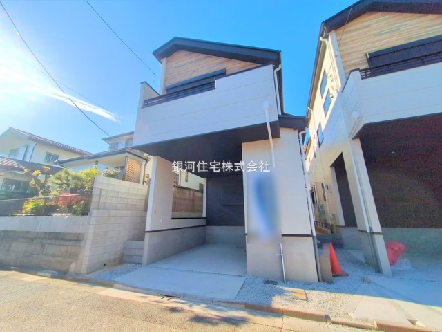 G00374312 東京都練馬区貫井３丁目 新築一戸建て 8099万円 土地面積93.02m² (約28.13坪) 建物面積103.80m² (約31.39坪) 築年月2025年12月(築１年以内)【外観11】