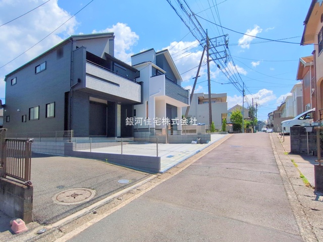 G00374405 神奈川県横浜市旭区金が谷１丁目 新築一戸建て 5280万円 土地面積125.37m² (約37.92坪) 建物面積106.81m² (約32.31坪) 間取り３ＬＤＫ 築年月2025年05月(築１年以内)【外観3】