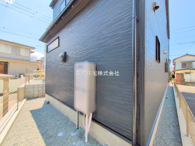 G00374405 神奈川県横浜市旭区金が谷１丁目 新築一戸建て 5280万円 土地面積125.37m² (約37.92坪) 建物面積106.81m² (約32.31坪) 間取り３ＬＤＫ 築年月2025年05月(築１年以内)【外観9】