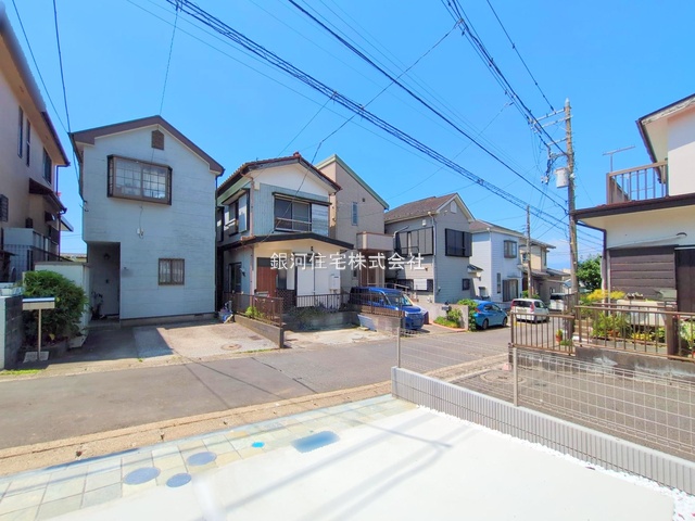 G00374405 神奈川県横浜市旭区金が谷１丁目 新築一戸建て 5280万円 土地面積125.37m² (約37.92坪) 建物面積106.81m² (約32.31坪) 間取り３ＬＤＫ 築年月2025年05月(築１年以内)【外観14】
