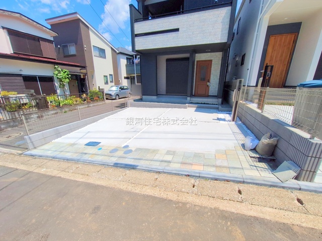 G00374405 神奈川県横浜市旭区金が谷１丁目 新築一戸建て 5280万円 土地面積125.37m² (約37.92坪) 建物面積106.81m² (約32.31坪) 間取り３ＬＤＫ 築年月2025年05月(築１年以内)【外観17】