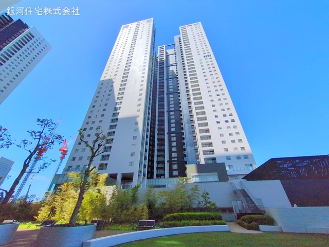 G00374654 東京都港区港南４丁目 中古マンション 1億6000万円 専有面積61.09m² (約18.47坪) 間取り１ＬＤＫ 所在階34階 築年月2006年10月(築18年)【外観2】