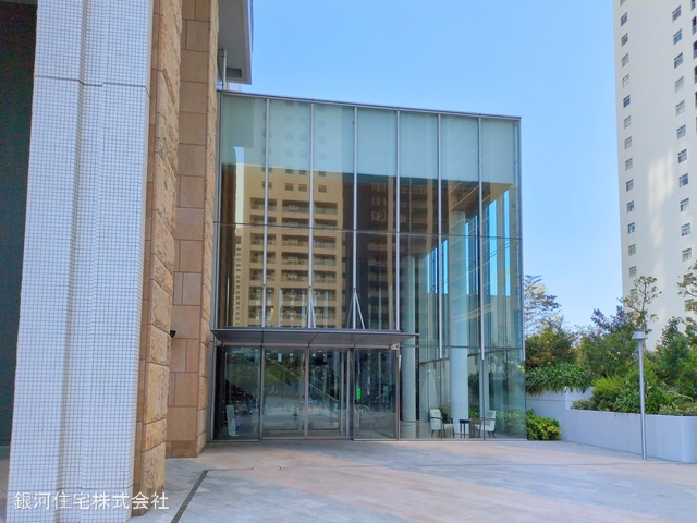 G00374654 東京都港区港南４丁目 中古マンション 1億6000万円 専有面積61.09m² (約18.47坪) 間取り１ＬＤＫ 所在階34階 築年月2006年10月(築18年)【外観5】