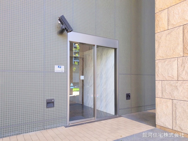 G00374654 東京都港区港南４丁目 中古マンション 1億6000万円 専有面積61.09m² (約18.47坪) 間取り１ＬＤＫ 所在階34階 築年月2006年10月(築18年)【外観9】
