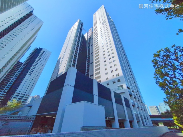 G00374654 東京都港区港南４丁目 中古マンション 1億6000万円 専有面積61.09m² (約18.47坪) 間取り１ＬＤＫ 所在階34階 築年月2006年10月(築18年)【外観13】