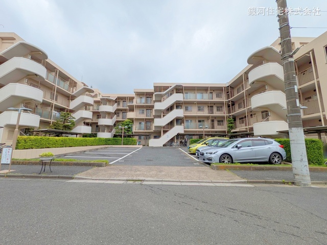 G00374719 東京都練馬区東大泉２丁目 中古マンション 2990万円 専有面積55.20m² (約16.69坪) 間取り２ＬＤＫ 所在階2階 築年月1984年10月(築40年)【外観5】