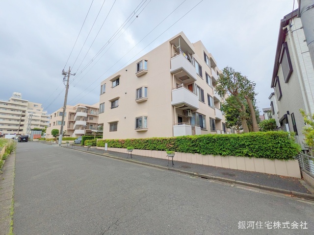 G00374719 東京都練馬区東大泉２丁目 中古マンション 2990万円 専有面積55.20m² (約16.69坪) 間取り２ＬＤＫ 所在階2階 築年月1984年10月(築40年)【外観6】