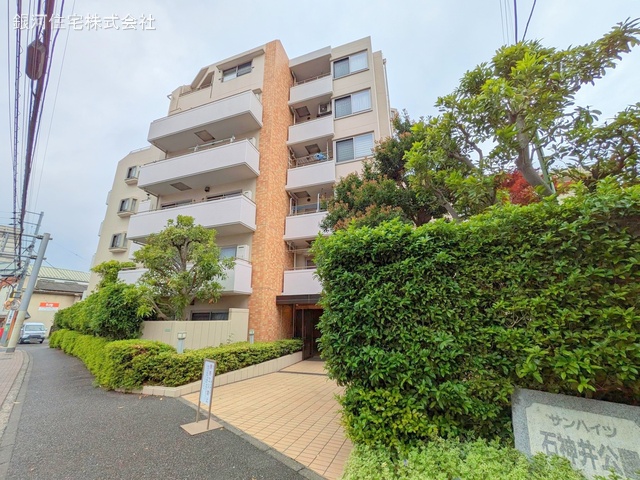 G00374719 東京都練馬区東大泉２丁目 中古マンション 2990万円 専有面積55.20m² (約16.69坪) 間取り２ＬＤＫ 所在階2階 築年月1984年10月(築40年)【外観10】