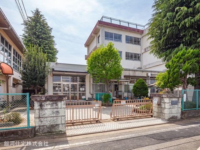 G00374719 東京都練馬区東大泉２丁目 中古マンション 2990万円 専有面積55.20m² (約16.69坪) 間取り２ＬＤＫ 所在階2階 築年月1984年10月(築40年)【周辺環境】練馬区立泉新小学校