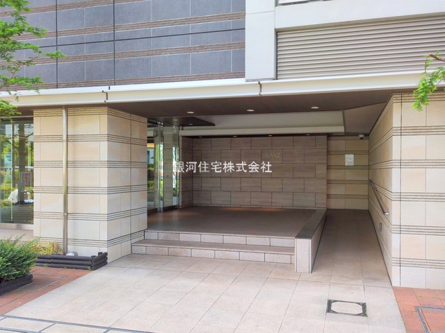 G00374720 東京都江東区東雲１丁目 中古マンション 9780万円 専有面積72.02m² (約21.78坪) 間取り３ＬＤＫ 所在階7階 築年月2012年02月(築13年)【外観3】