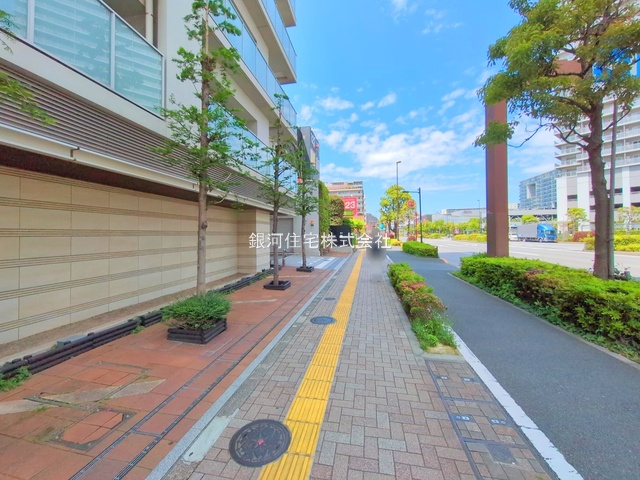 G00374720 東京都江東区東雲１丁目 中古マンション 9780万円 専有面積72.02m² (約21.78坪) 間取り３ＬＤＫ 所在階7階 築年月2012年02月(築13年)【外観11】