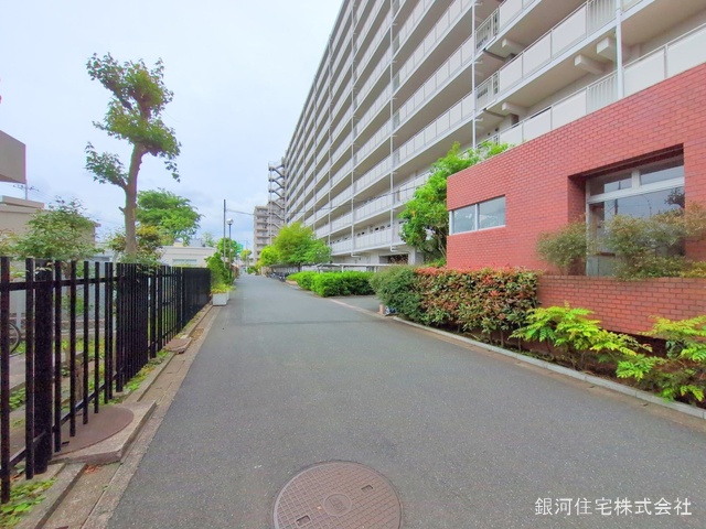 G00374722 千葉県市川市南大野２丁目 中古マンション 2598万円 専有面積85.80m² (約25.95坪) 間取り４ＬＤＫ 所在階7階 築年月1981年06月(築43年)【外観9】