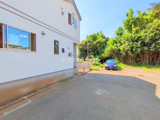 G00374833 埼玉県新座市石神１丁目 新築一戸建て 3190万円 土地面積87.52m² (約26.47坪) 建物面積86.73m² (約26.23坪) 間取り３ＬＤＫ 築年月2025年07月【外観10】