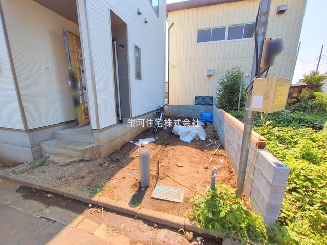 G00374833 埼玉県新座市石神１丁目 新築一戸建て 3190万円 土地面積87.52m² (約26.47坪) 建物面積86.73m² (約26.23坪) 間取り３ＬＤＫ 築年月2025年07月【外観15】