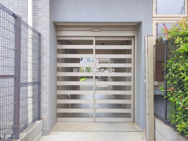 G00374898 神奈川県横浜市鶴見区駒岡２丁目 中古マンション 4299万円 専有面積66.24m² (約20.03坪) 間取り３ＬＤＫ 所在階2階 築年月2004年02月(築21年)【外観6】