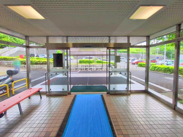 G00374943 神奈川県座間市入谷東２丁目 中古マンション 1599万円 専有面積69.30m² (約20.96坪) 間取り３ＬＤＫ 所在階8階 築年月1979年02月(築46年)【外観12】