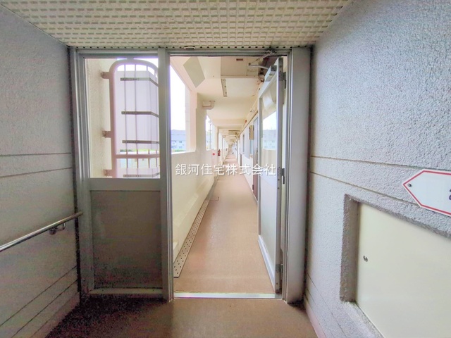 G00374943 神奈川県座間市入谷東２丁目 中古マンション 1599万円 専有面積69.30m² (約20.96坪) 間取り３ＬＤＫ 所在階8階 築年月1979年02月(築46年)【外観17】