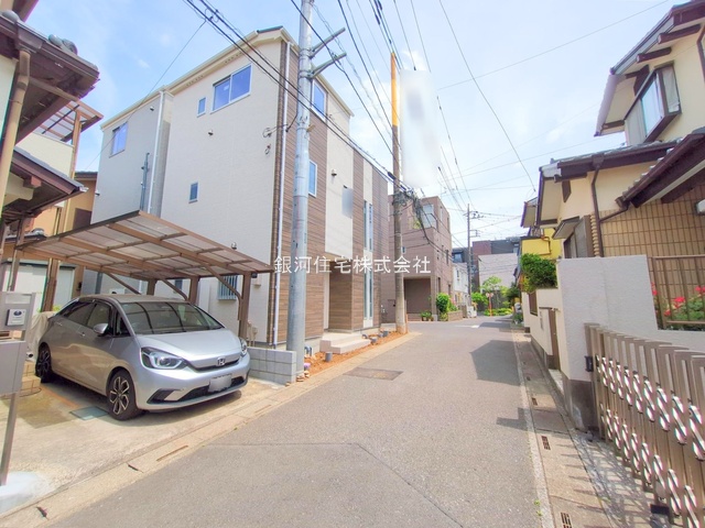 G00374954 埼玉県さいたま市大宮区北袋町２丁目 新築一戸建て 5498万円 土地面積52.76m² (約15.95坪) 建物面積84.25m² (約25.48坪) 間取り３ＬＤＫ 築年月2025年06月(築１年以内)【外観11】