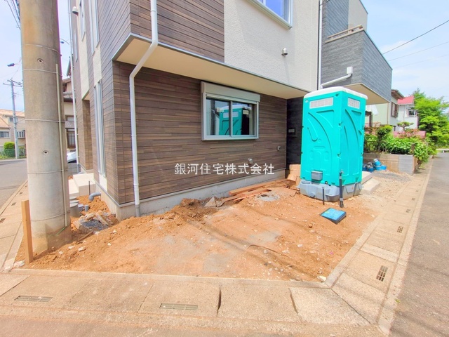 G00374954 埼玉県さいたま市大宮区北袋町２丁目 新築一戸建て 5498万円 土地面積52.76m² (約15.95坪) 建物面積84.25m² (約25.48坪) 間取り３ＬＤＫ 築年月2025年06月(築１年以内)【外観15】