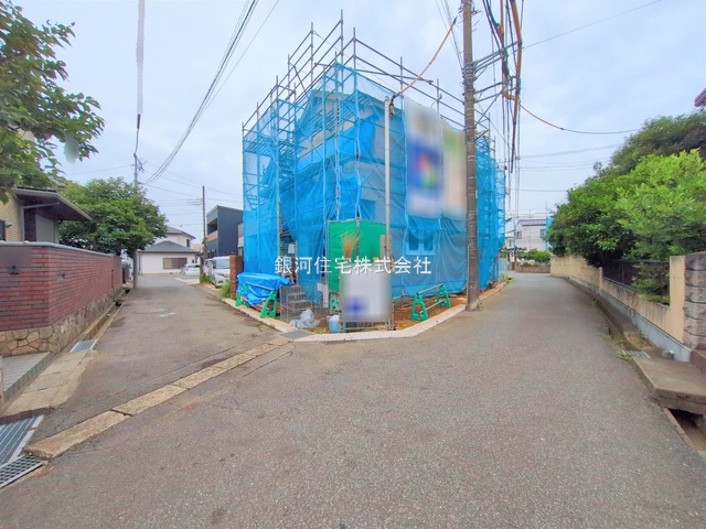 G00374956 千葉県八千代市勝田台南２丁目 新築一戸建て 3090万円 土地面積87.84m² (約26.57坪) 建物面積84.45m² (約25.54坪) 間取り３ＬＤＫ 築年月2025年08月【外観3】