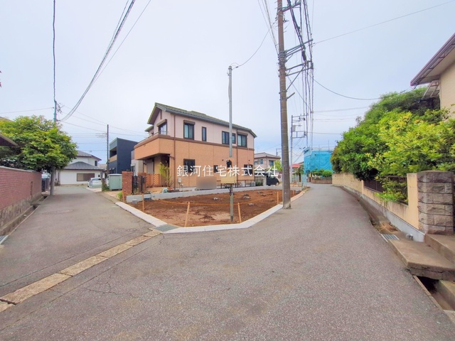 G00374956 千葉県八千代市勝田台南２丁目 新築一戸建て 3090万円 土地面積87.84m² (約26.57坪) 建物面積84.45m² (約25.54坪) 間取り３ＬＤＫ 築年月2025年08月【外観6】