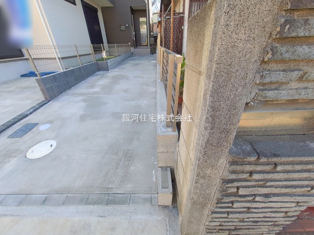 G00374958 千葉県市川市本北方１丁目 新築一戸建て 4190万円 土地面積94.92m² (約28.71坪) 建物面積86.32m² (約26.11坪) 間取り４ＬＤＫ 築年月2025年12月(築１年以内)【外観7】