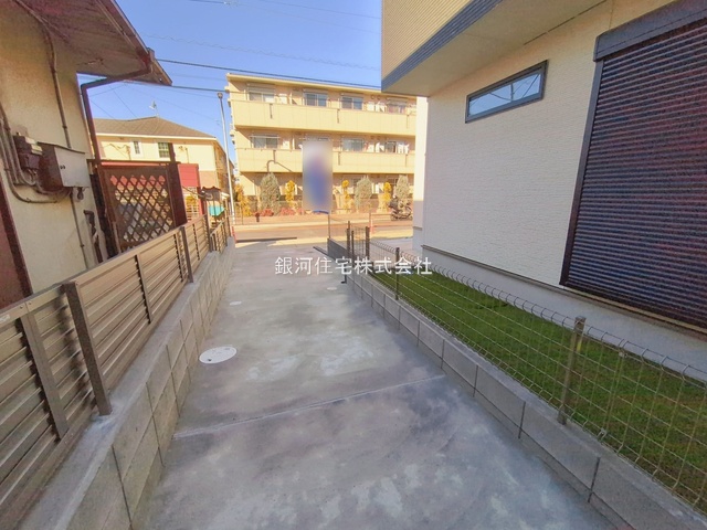 G00374958 千葉県市川市本北方１丁目 新築一戸建て 4190万円 土地面積94.92m² (約28.71坪) 建物面積86.32m² (約26.11坪) 間取り４ＬＤＫ 築年月2025年12月(築１年以内)【外観15】