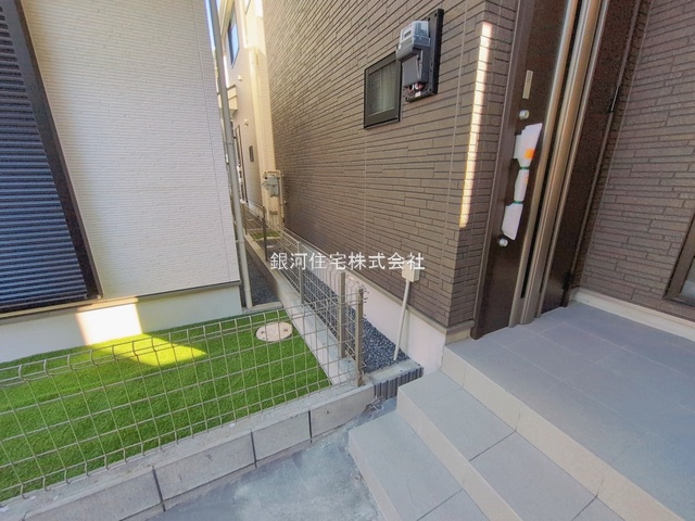 G00374958 千葉県市川市本北方１丁目 新築一戸建て 4190万円 土地面積94.92m² (約28.71坪) 建物面積86.32m² (約26.11坪) 間取り４ＬＤＫ 築年月2025年12月(築１年以内)【外観16】