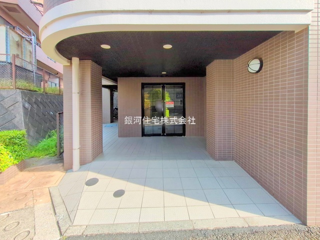 G00374983 神奈川県鎌倉市岩瀬 中古マンション 4499万円 専有面積77.71m² (約23.50坪) 間取り３ＬＤＫ 所在階2階 築年月1997年03月(築28年)【外観3】