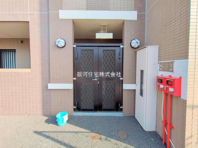 G00374983 神奈川県鎌倉市岩瀬 中古マンション 4499万円 専有面積77.71m² (約23.50坪) 間取り３ＬＤＫ 所在階2階 築年月1997年03月(築28年)【外観7】