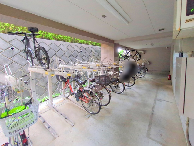 G00374983 神奈川県鎌倉市岩瀬 中古マンション 4499万円 専有面積77.71m² (約23.50坪) 間取り３ＬＤＫ 所在階2階 築年月1997年03月(築28年)【外観10】